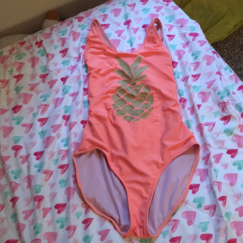 Girls swimsuit